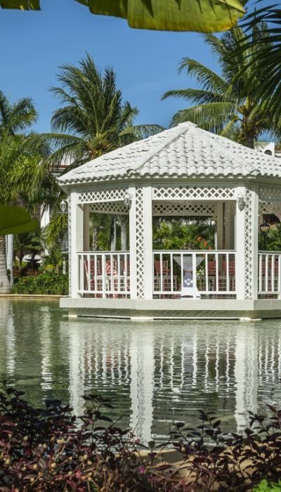 Gazebo-Ocean-Riviera-Paradise-2